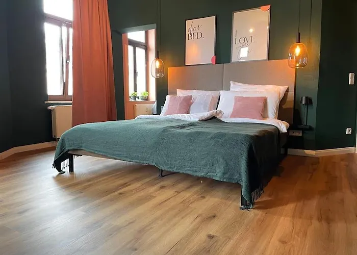 Schicke & Zentrale Altbauwohnung