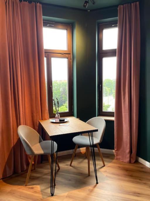 Schicke & Zentrale Altbauwohnung Apartment